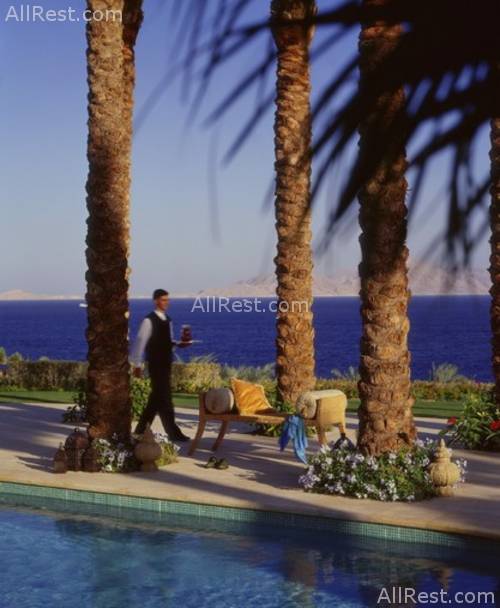 Four Seasons Resort 2